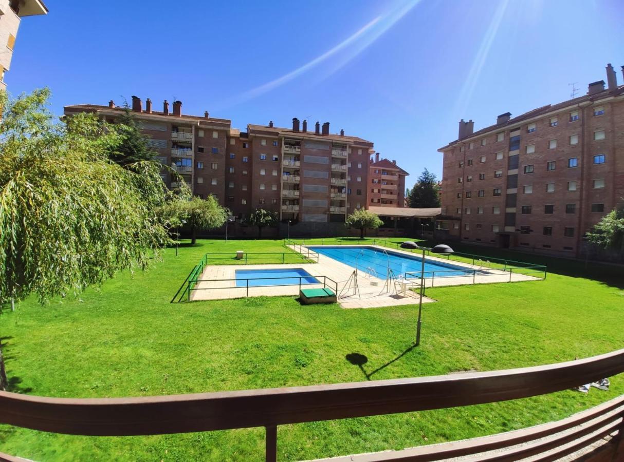 Apartamento Capelot Jaca Esterno foto